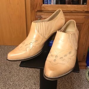 Handmade Leather Shoes Women s and Men s by ADIKILAV on Etsy Handmade Leather Shoes Women s and Men s by ADIKILAV on Etsy